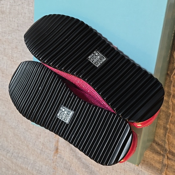 NIB BEAUTIFUL Fushia rhinestone sneakers - Picture 4 of 4